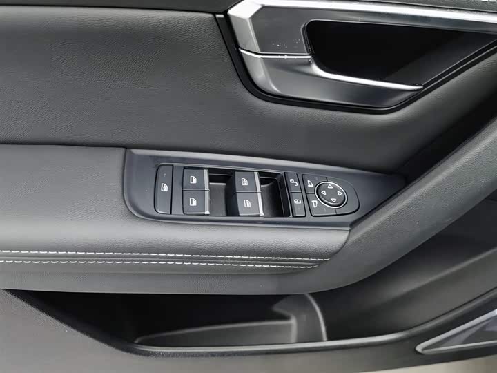 Фото 9 - BYD Song Pro