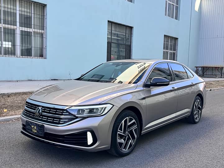 Фото 1 - Volkswagen Sagitar L