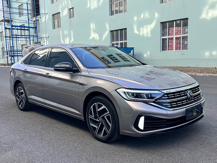 Фото 3 - Volkswagen Sagitar L