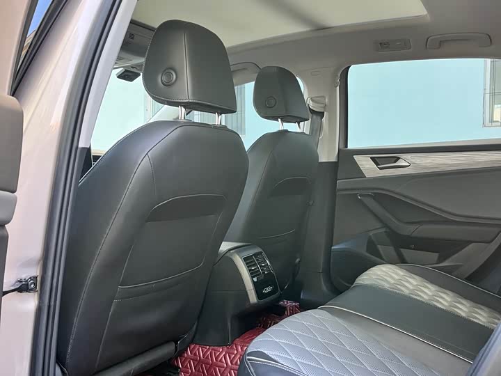 Фото 6 - Volkswagen Sagitar L