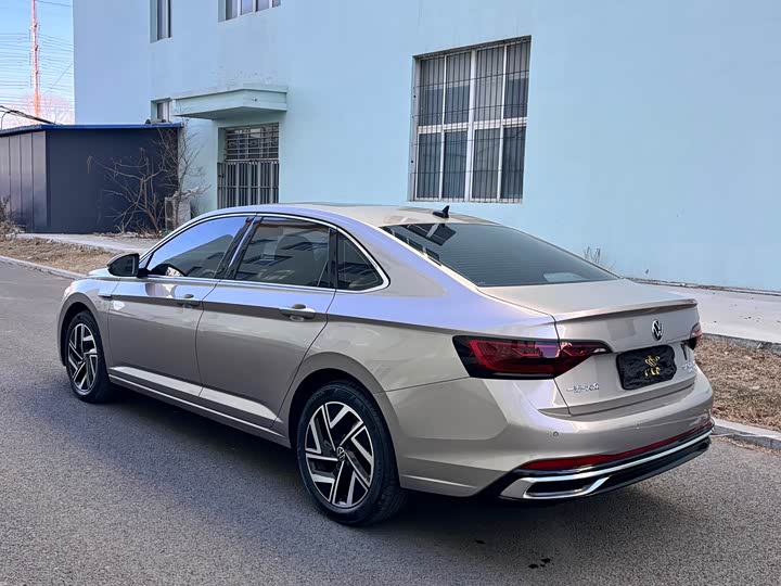 Фото 7 - Volkswagen Sagitar L