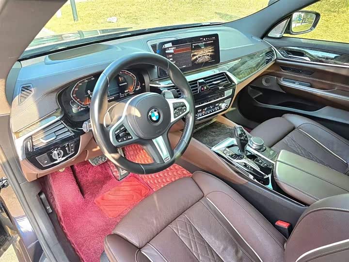 Фото 4 - BMW 6 Series GT