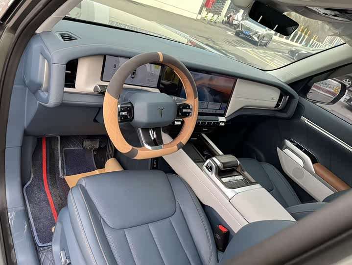 Фото 8 - Changan Deepal G318