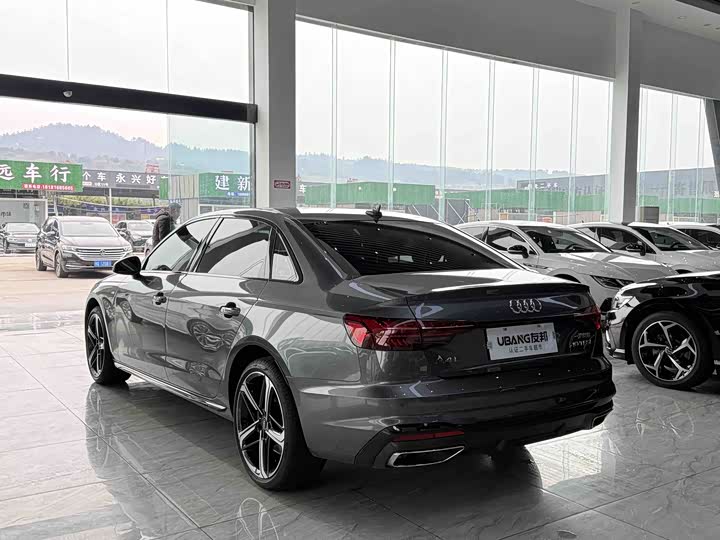 Фото 6 - Audi A4L