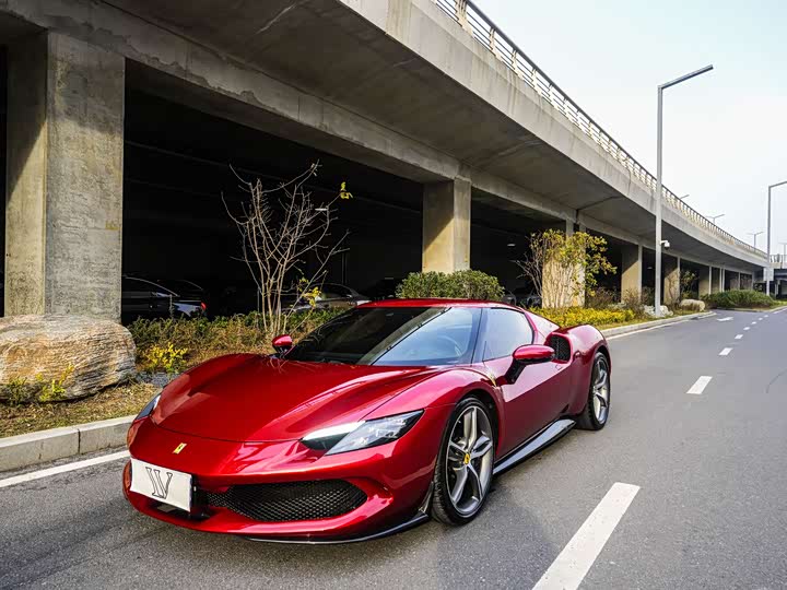 Фото 2 - Ferrari 296