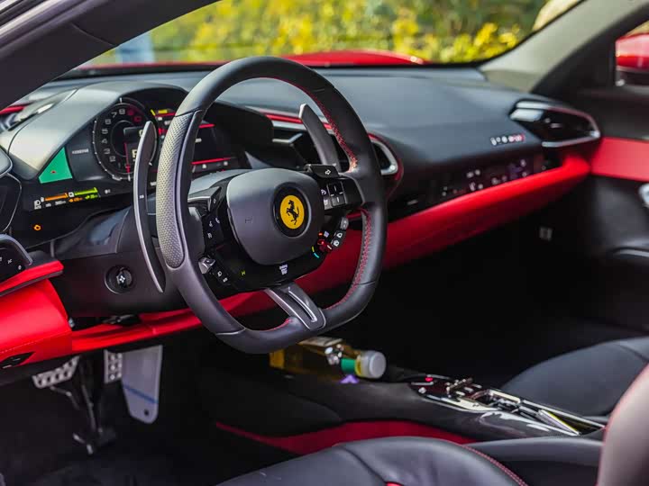 Фото 8 - Ferrari 296