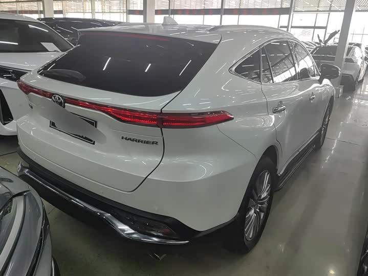 Фото 3 - Toyota Harrier