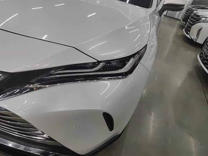 Фото 5 - Toyota Harrier