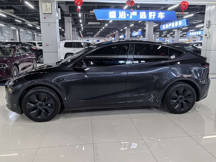 Фото 4 - Tesla Model Y