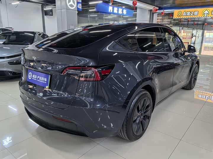 Фото 7 - Tesla Model Y