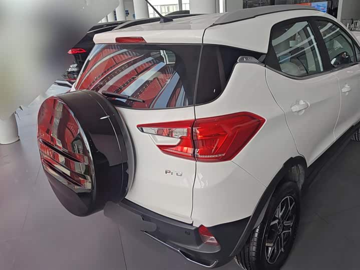 Фото 3 - BYD Yuan Pro