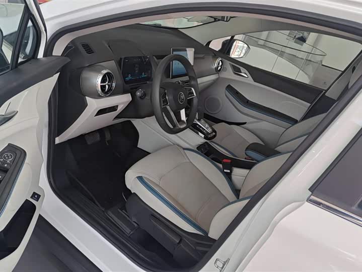 Фото 9 - BYD Yuan Pro