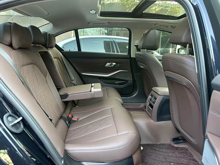 Фото 7 - BMW 3 Series