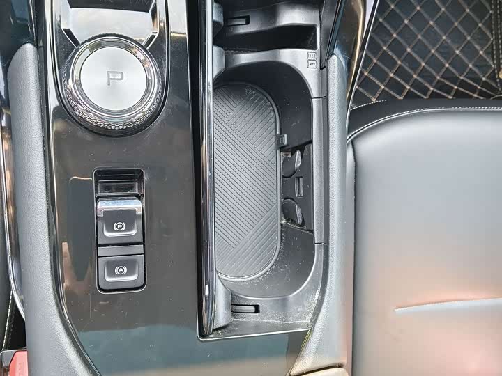 Фото 6 - Haval H6