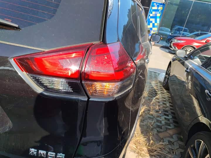 Фото 8 - Nissan X-Trail