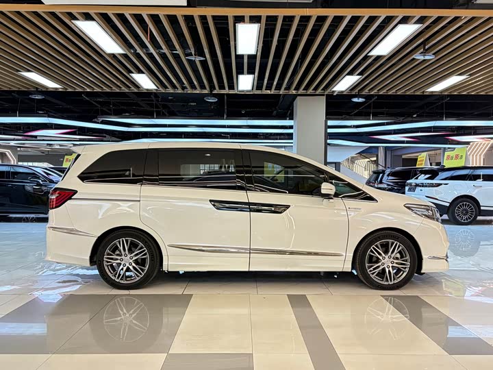 Фото 6 - Honda Elysion