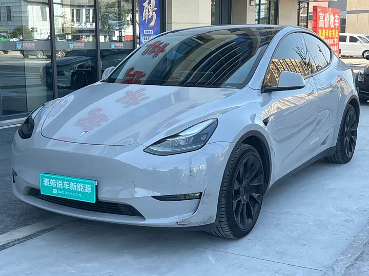 Фото 1 - Tesla Model Y