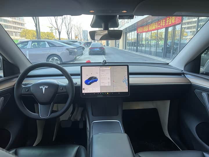 Фото 6 - Tesla Model Y