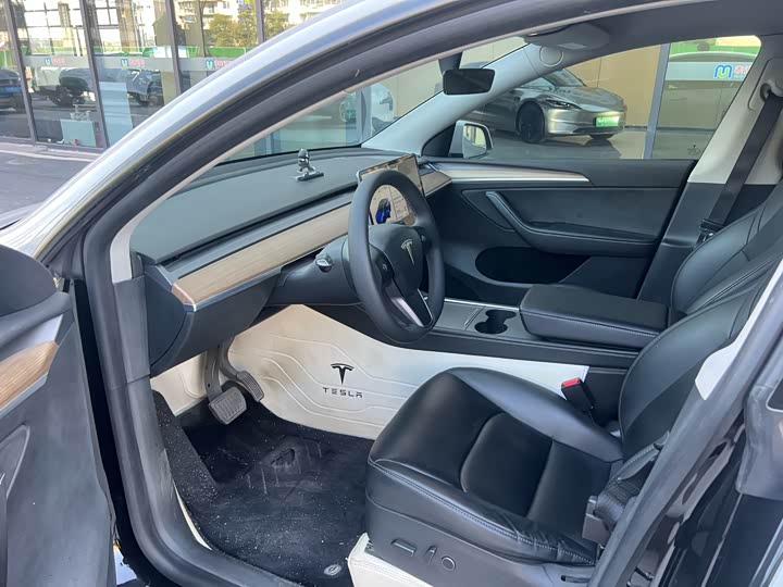 Фото 9 - Tesla Model Y