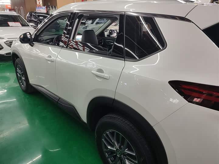 Фото 5 - Nissan X-Trail