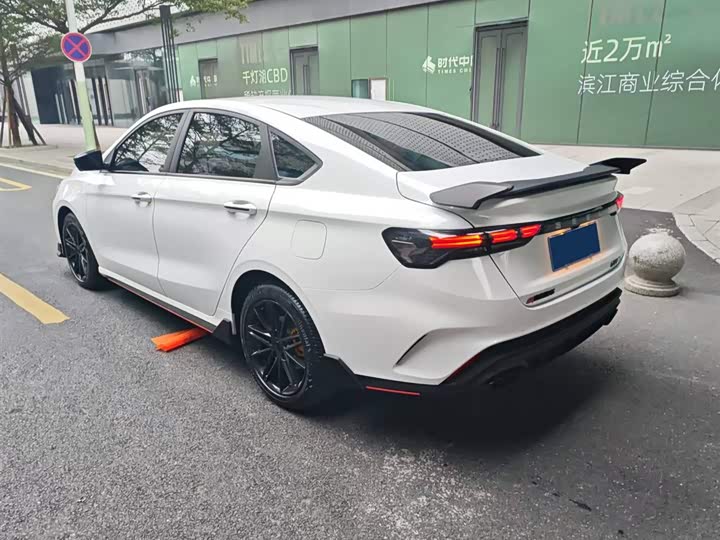 Фото 7 - Geely Binrui