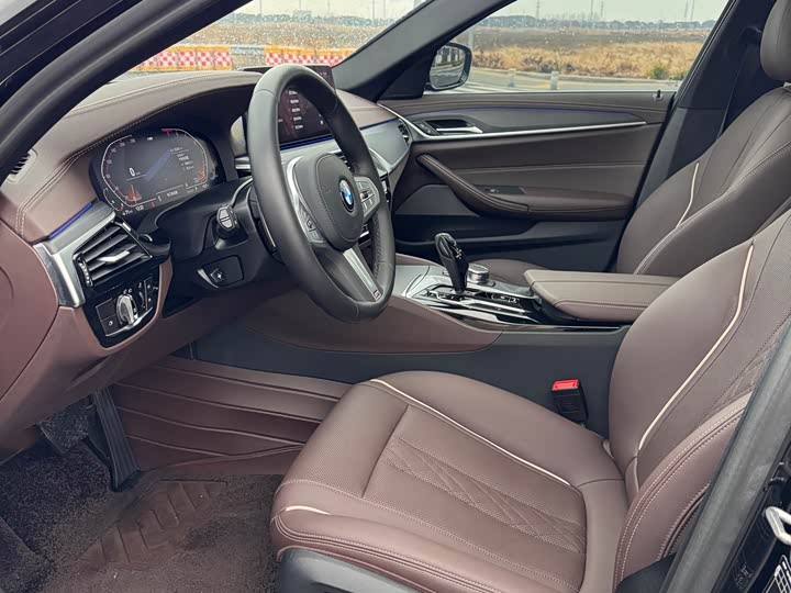 Фото 3 - BMW 5 Series