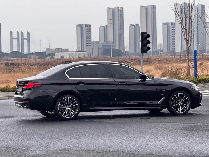 Фото 8 - BMW 5 Series