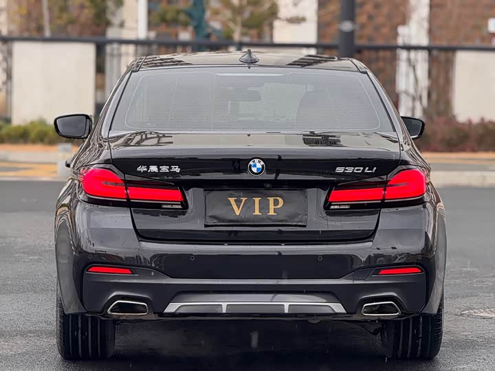 Фото 9 - BMW 5 Series