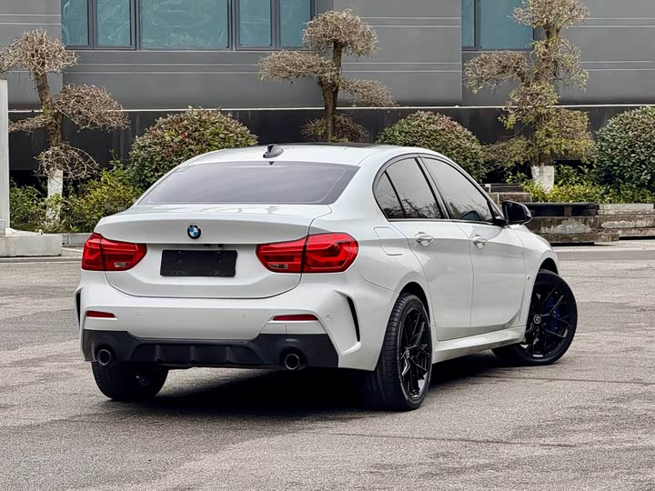 Фото 7 - BMW 1 Series