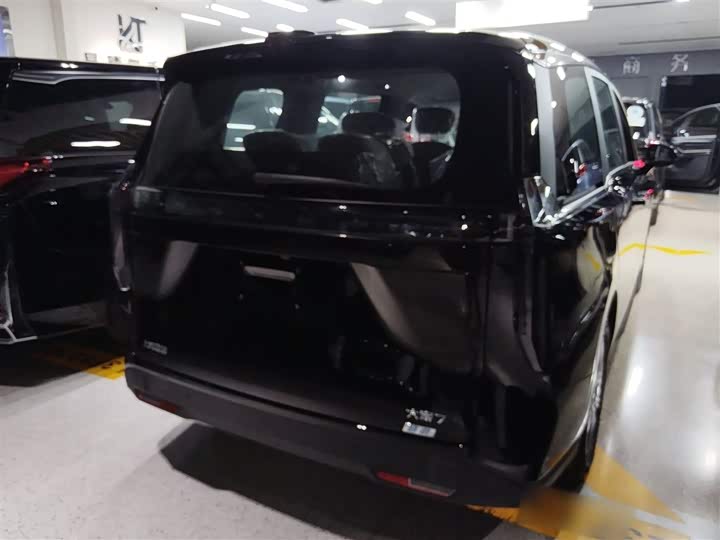 Фото 7 - Maxus Mifa 7