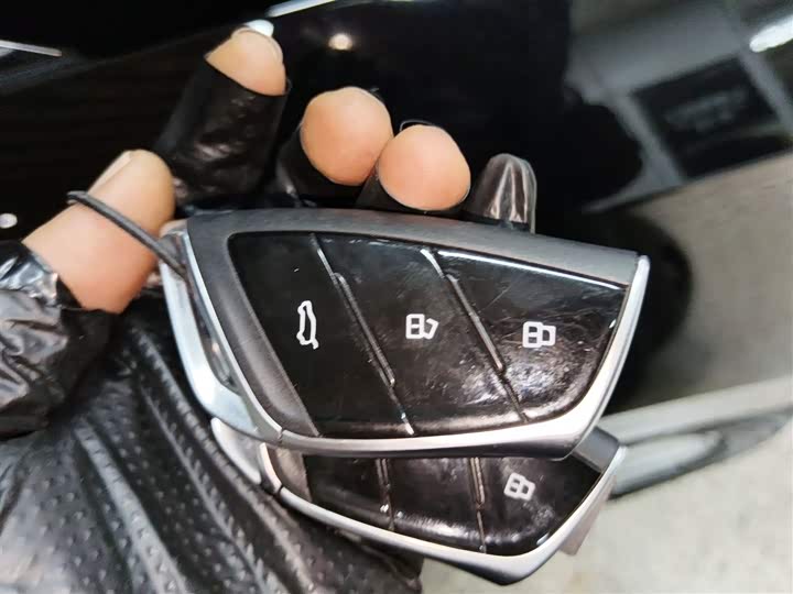 Фото 9 - Maxus Mifa 7