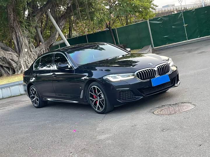 Фото 3 - BMW 5 Series