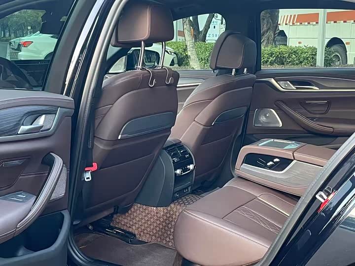 Фото 5 - BMW 5 Series