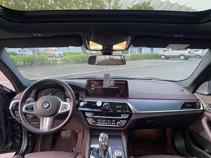 Фото 6 - BMW 5 Series