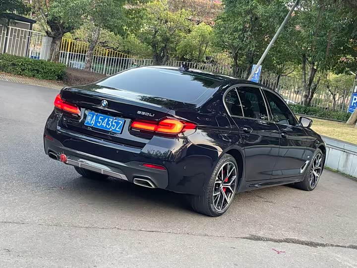 Фото 9 - BMW 5 Series