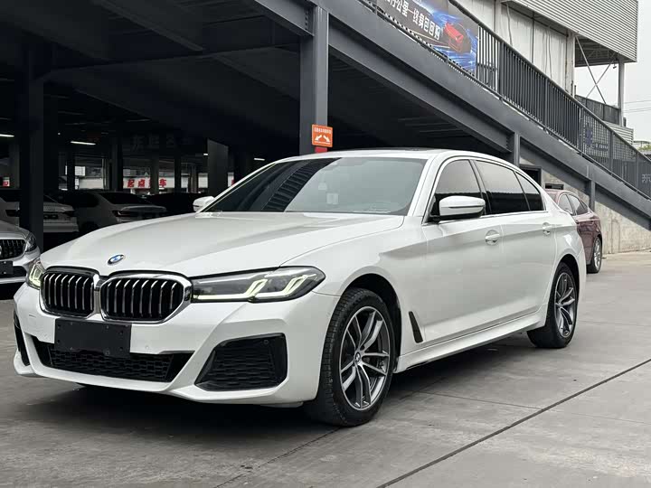 Фото 1 - BMW 5 Series