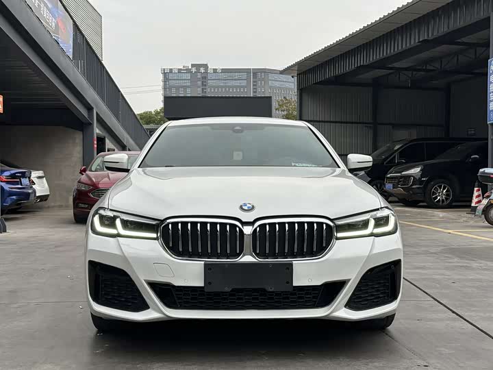 Фото 3 - BMW 5 Series