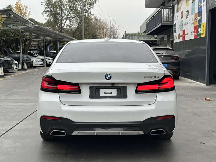 Фото 5 - BMW 5 Series