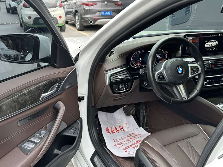 Фото 9 - BMW 5 Series