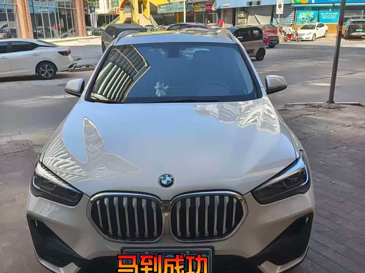 Фото 2 - BMW X1