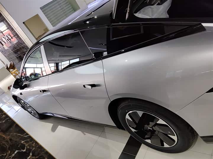 Фото 5 - XPeng F57