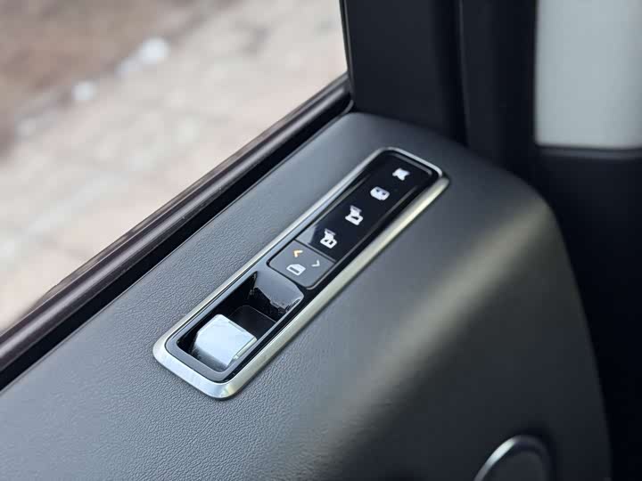 Фото 9 - Land Rover Range Rover