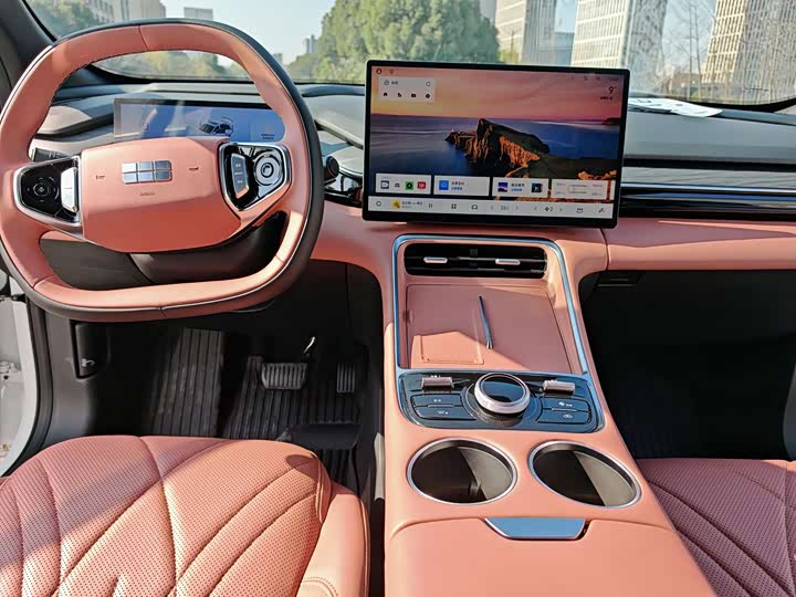 Фото 8 - Geely Galaxy L6