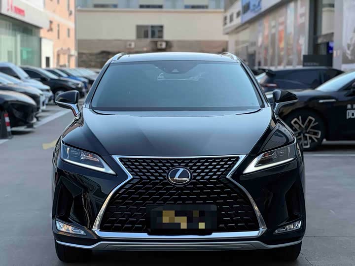 Фото 2 - Lexus RX