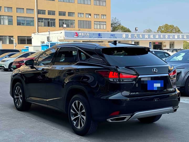 Фото 8 - Lexus RX