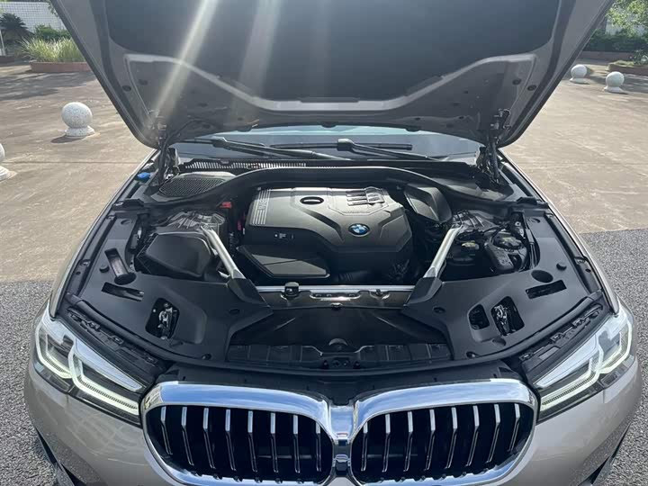 Фото 9 - BMW 5 Series