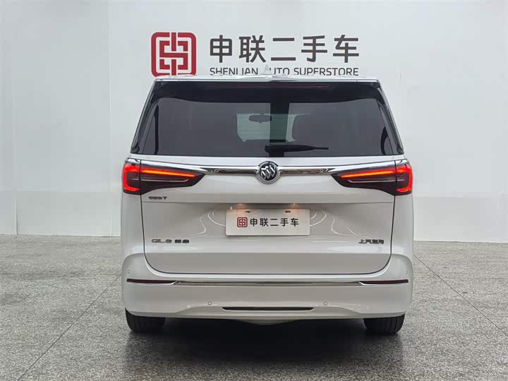 Фото 4 - Buick GL8 ES