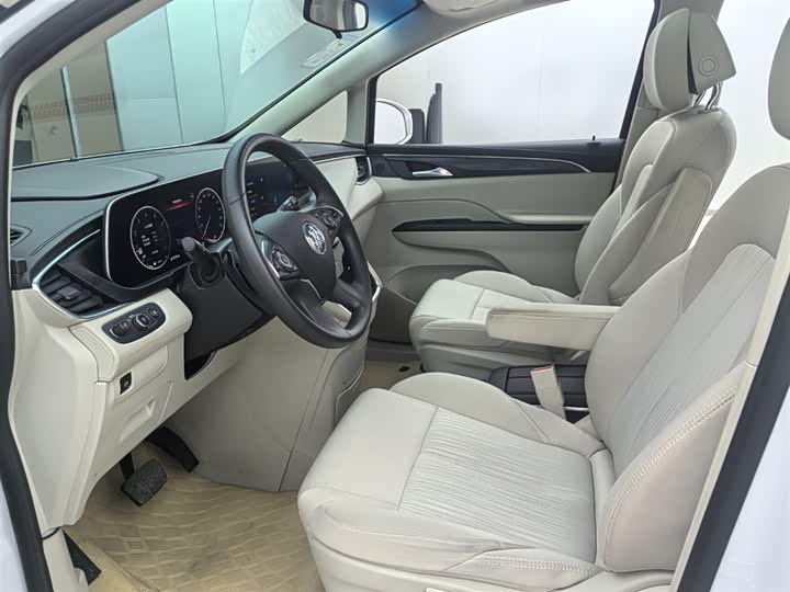 Фото 6 - Buick GL8 ES