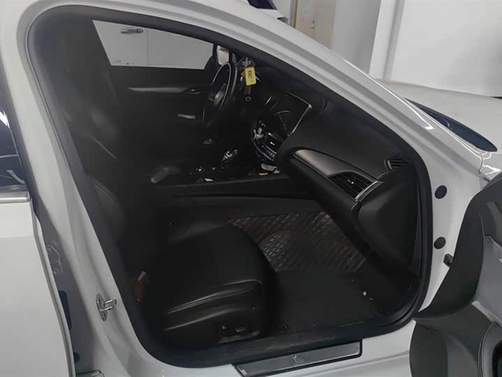 Фото 8 - Cadillac CT5