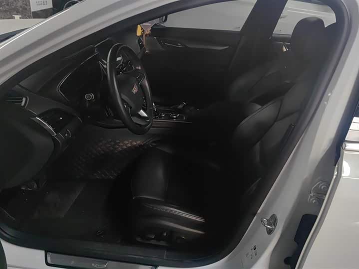 Фото 9 - Cadillac CT5